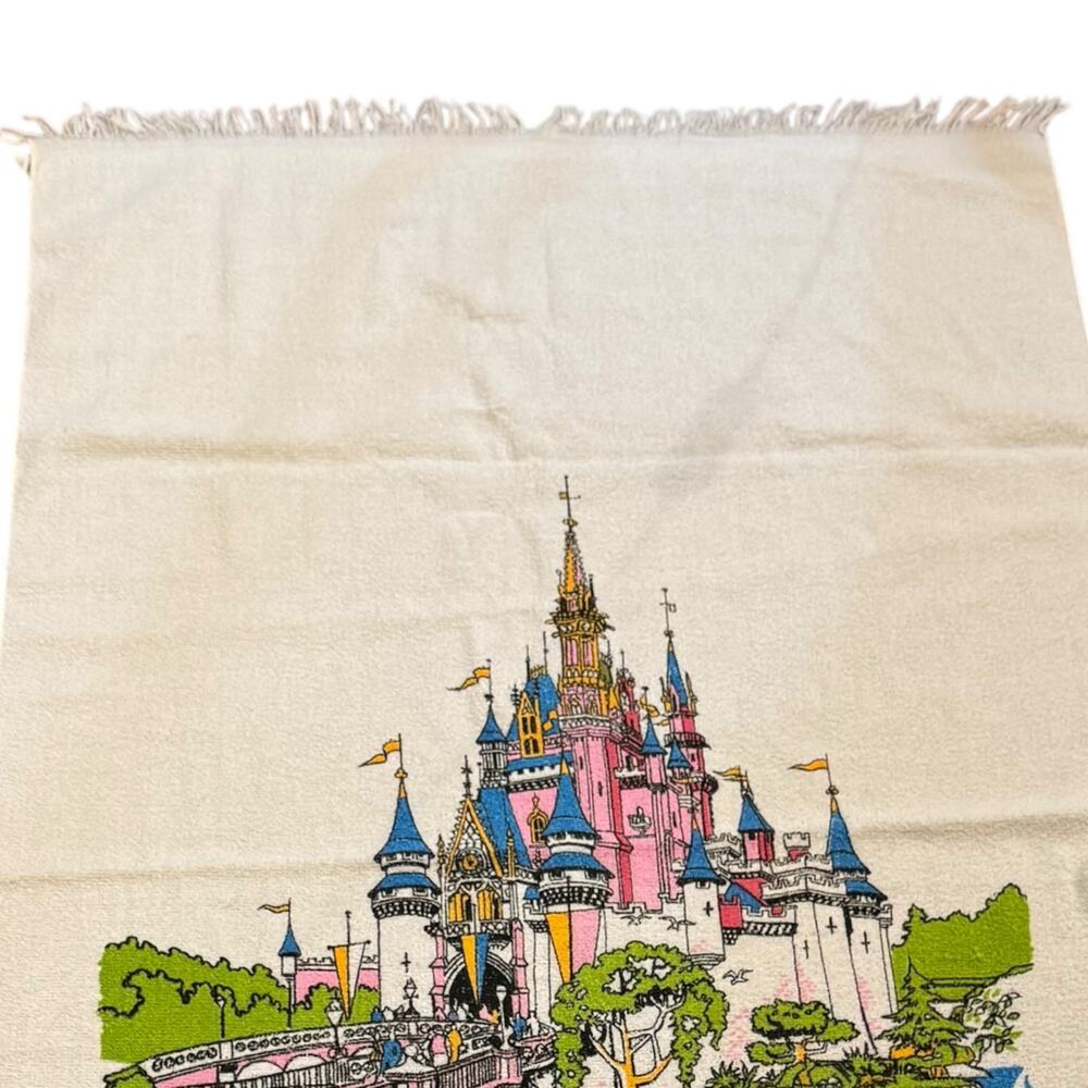 1980's Cannon Made in USA 100% Cotton Walt Disney World Cinderella Castle Towel - Picture 2 of 9